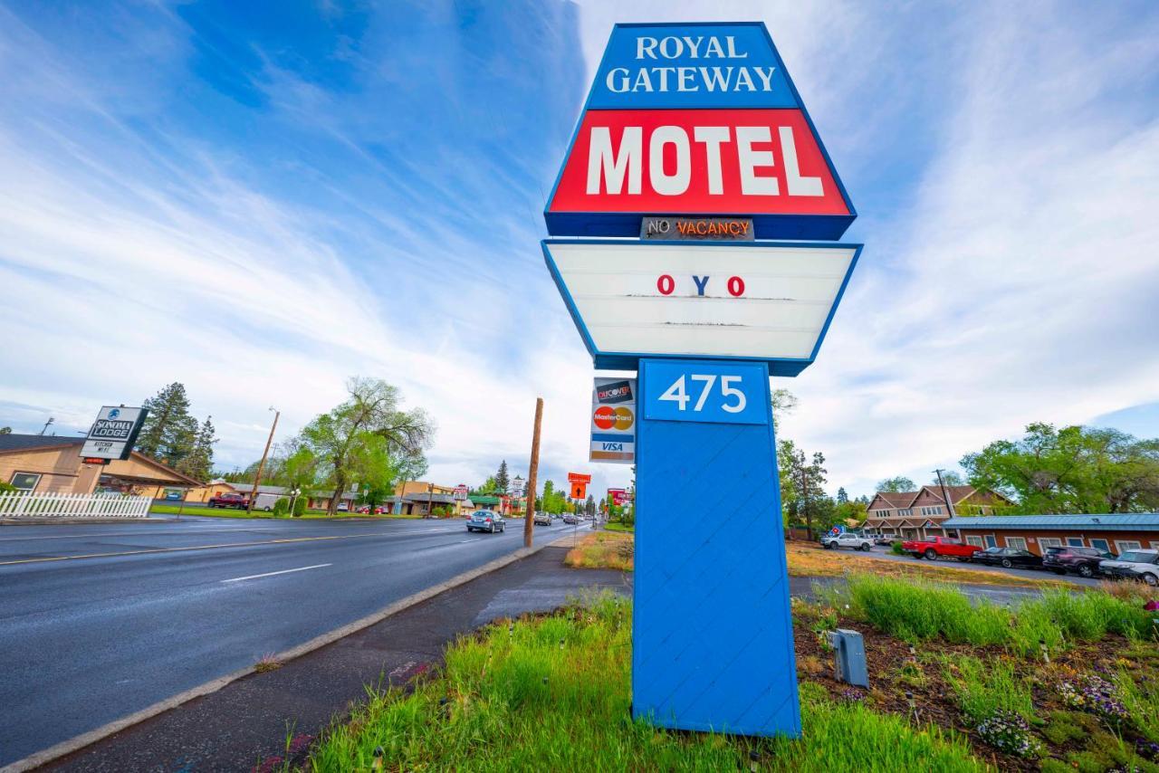 Royal Gateway Motel By Oyo Bend Buitenkant foto